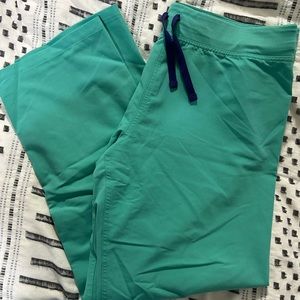 Figs surgical green Livingston scrub pants
